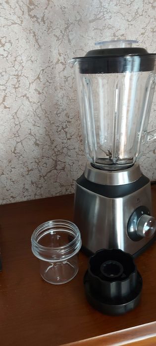 Турбо блендер для приготовления соков,напитков