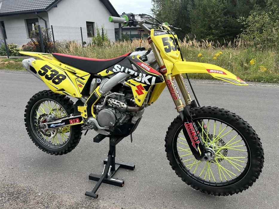 Suzuki RMZ 450 z 2013 roku z transportem.