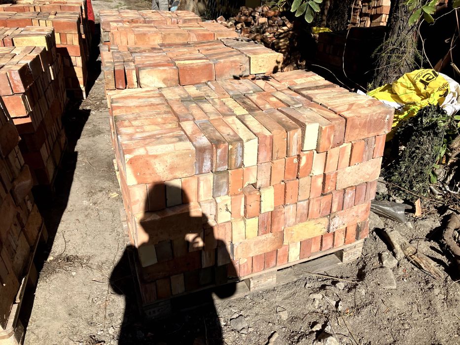 Cegła czerwona pełna nowa ozdobna 12x25 (1000szt)