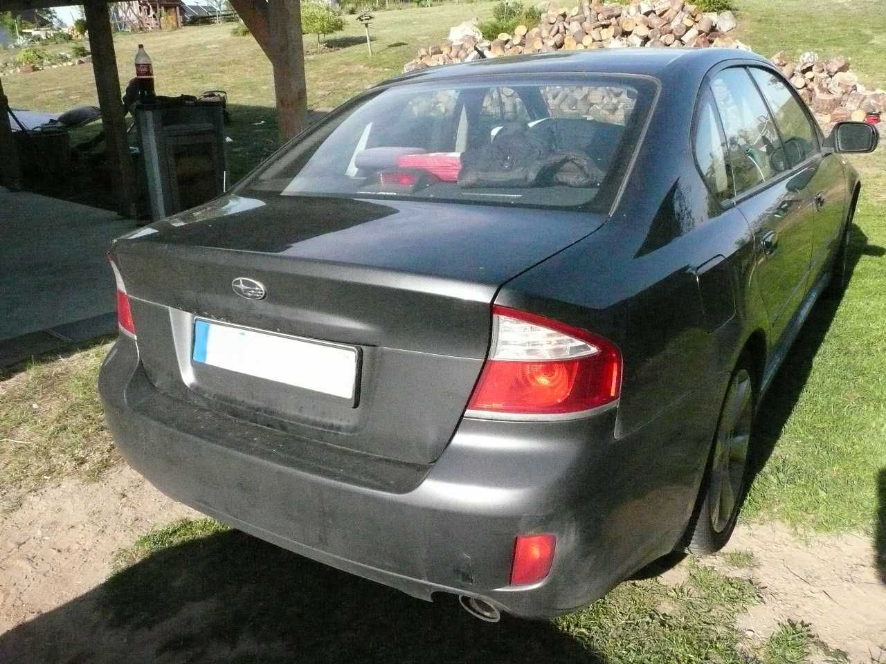 Subaru Legacy 2.0 R sedan