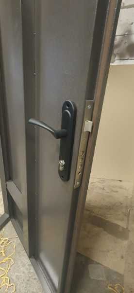 Двері металеві для підсобного приміщення