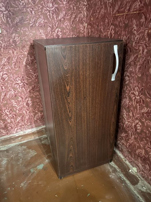 Стулья/офисная мебель/шкаф