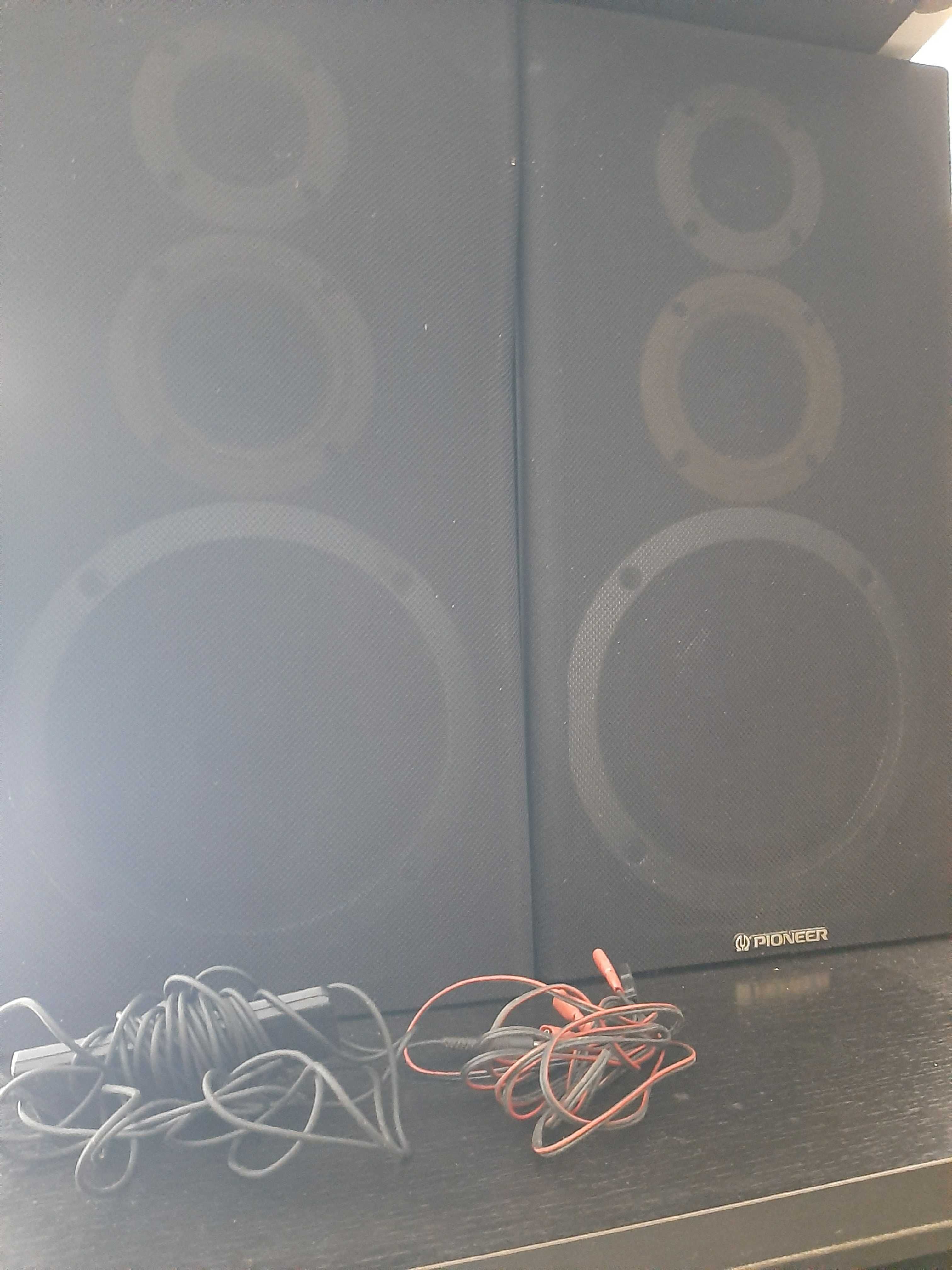Móvel com aparelhagem e colunas Pioneer