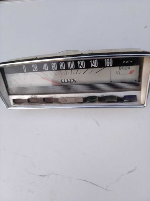 Панель приладів ,корпуса стопів , та інше на ВАЗ-2101