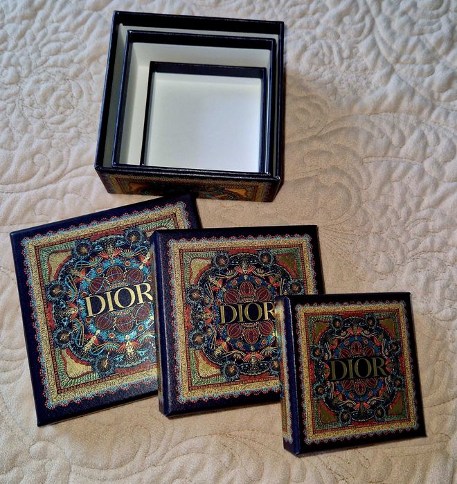 Подарункові пакети/коробки DIOR