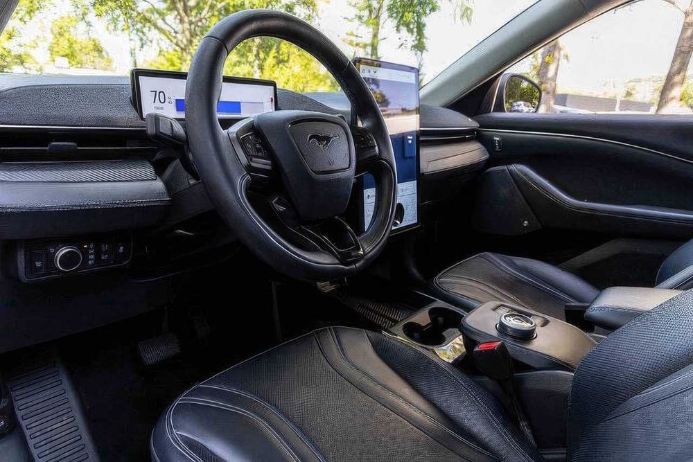 Ford Mustang Mach-E Premium      2021