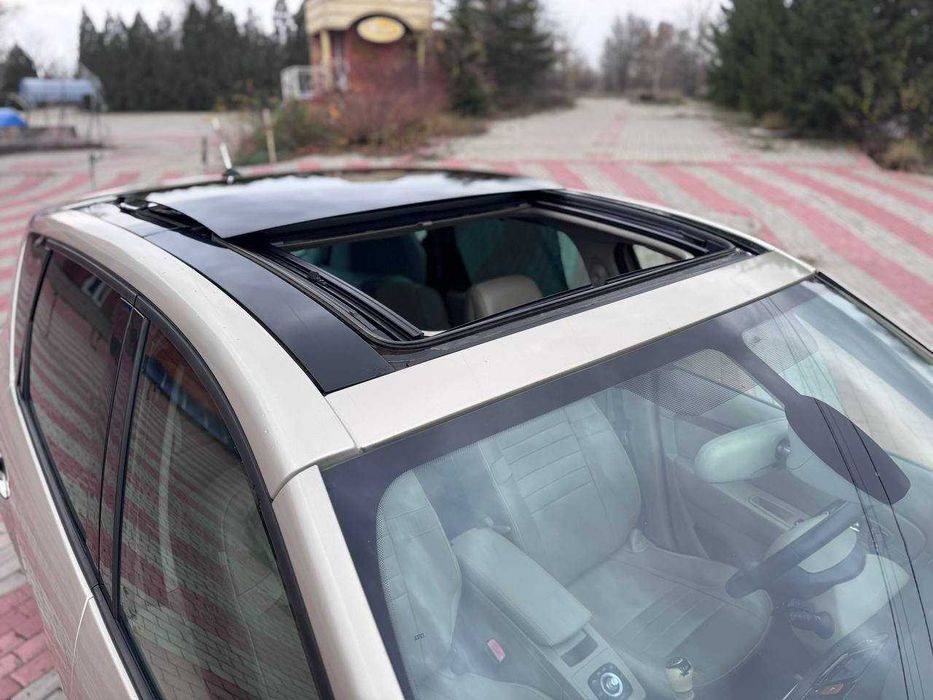 Renault Scenic 2011 1.6dci BOSE Мкпп-6