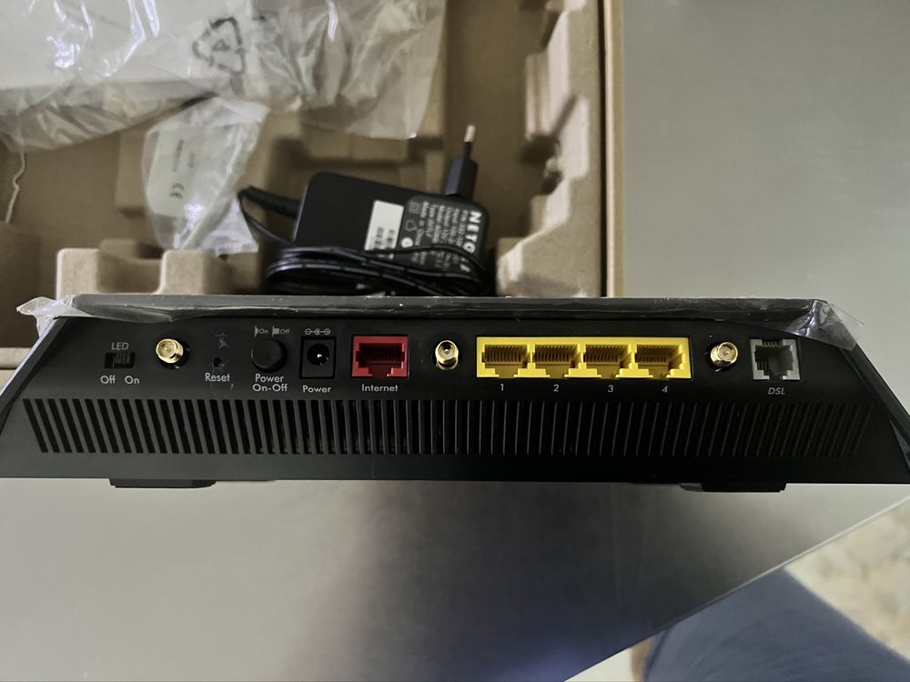 Modem-router NETGEAR D7000 NIGHTHAWK