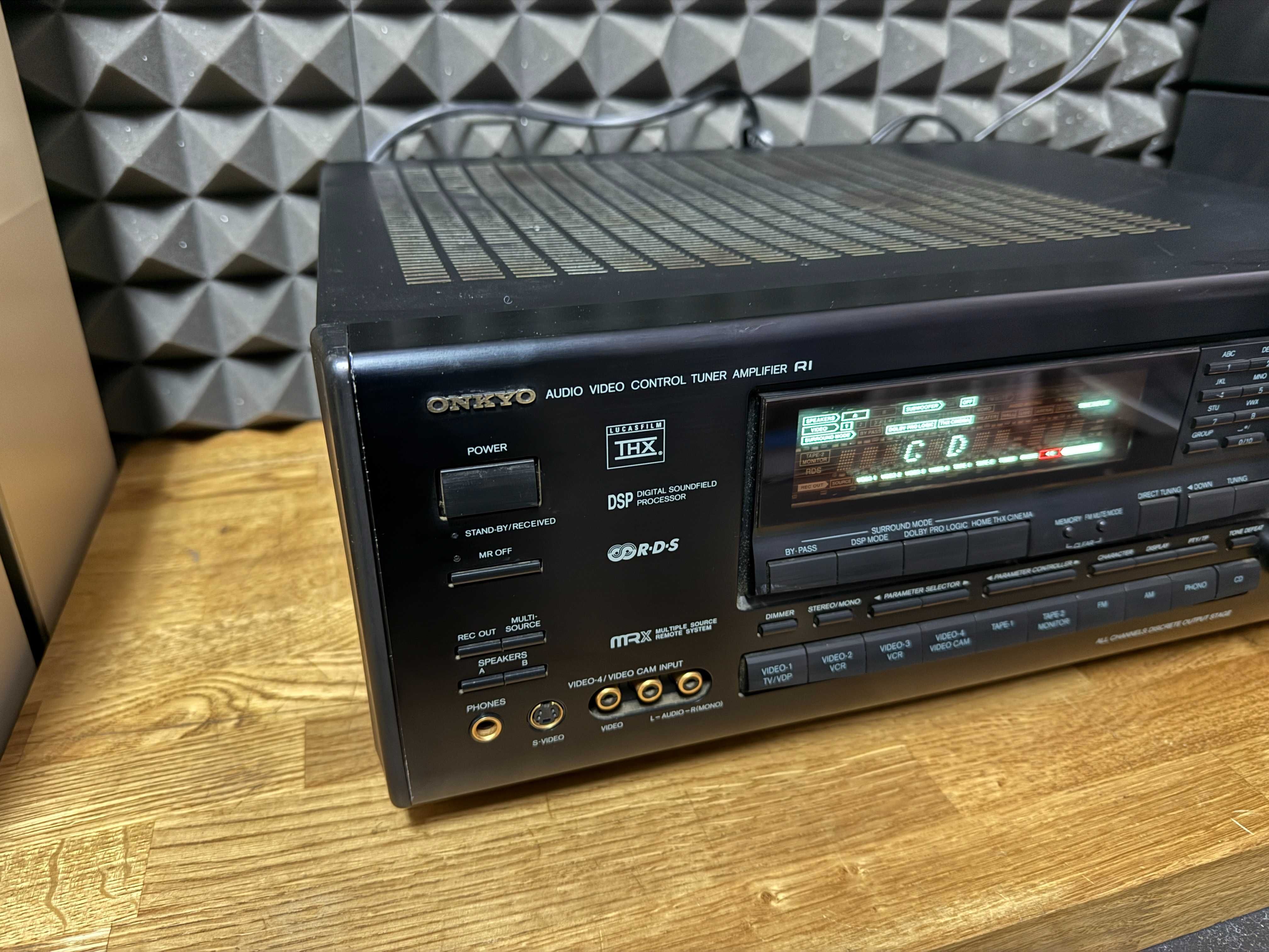 Amplituner Onkyo TX-SV828 THX (15 KG)