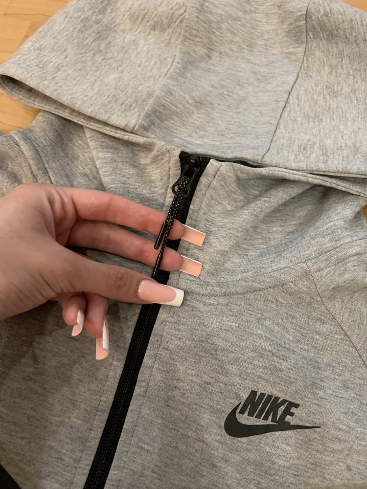 Nike tech fleece сіра