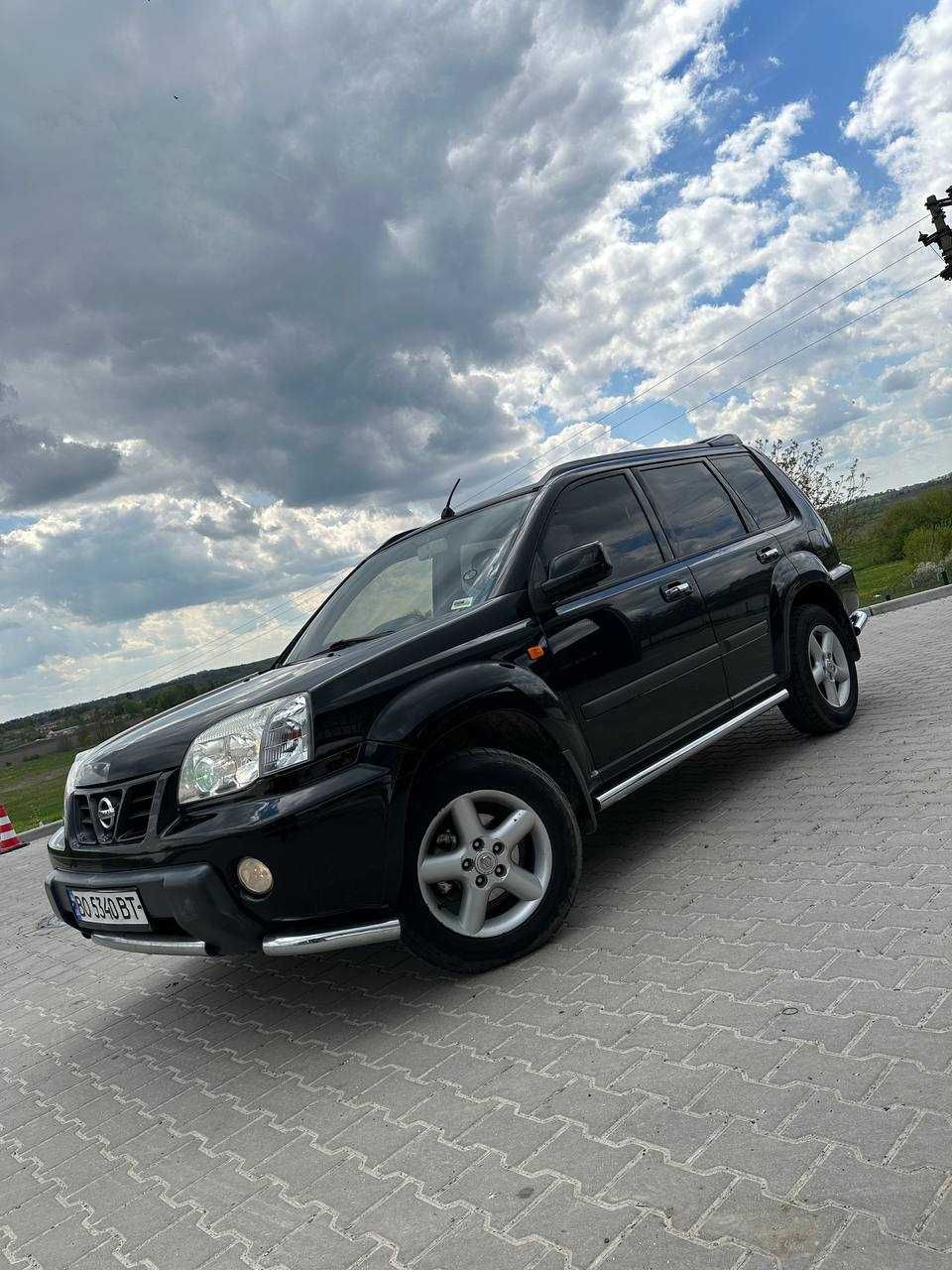 Nissan X-Trail 2.2 TDI 4×4 в гарному стані сів поїхав