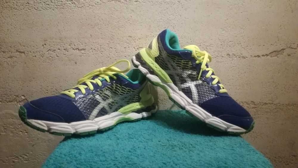 Buty do biegania ASICS GEL NIMBUS 18 r.40 stan bardzo dobry