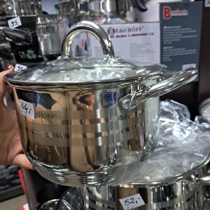 Garnek z pokrywką 2,5l pojemności 18cm średnicy