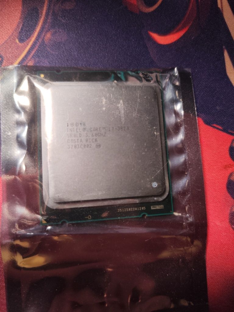 Procesor Intel Core i7 3820