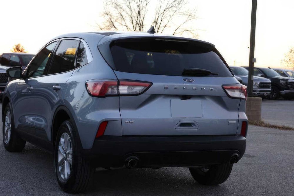 Ford Escape SE      2022