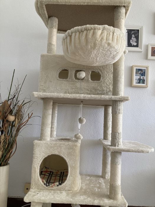 Arvore/torre grande para gatos nova e ja montada