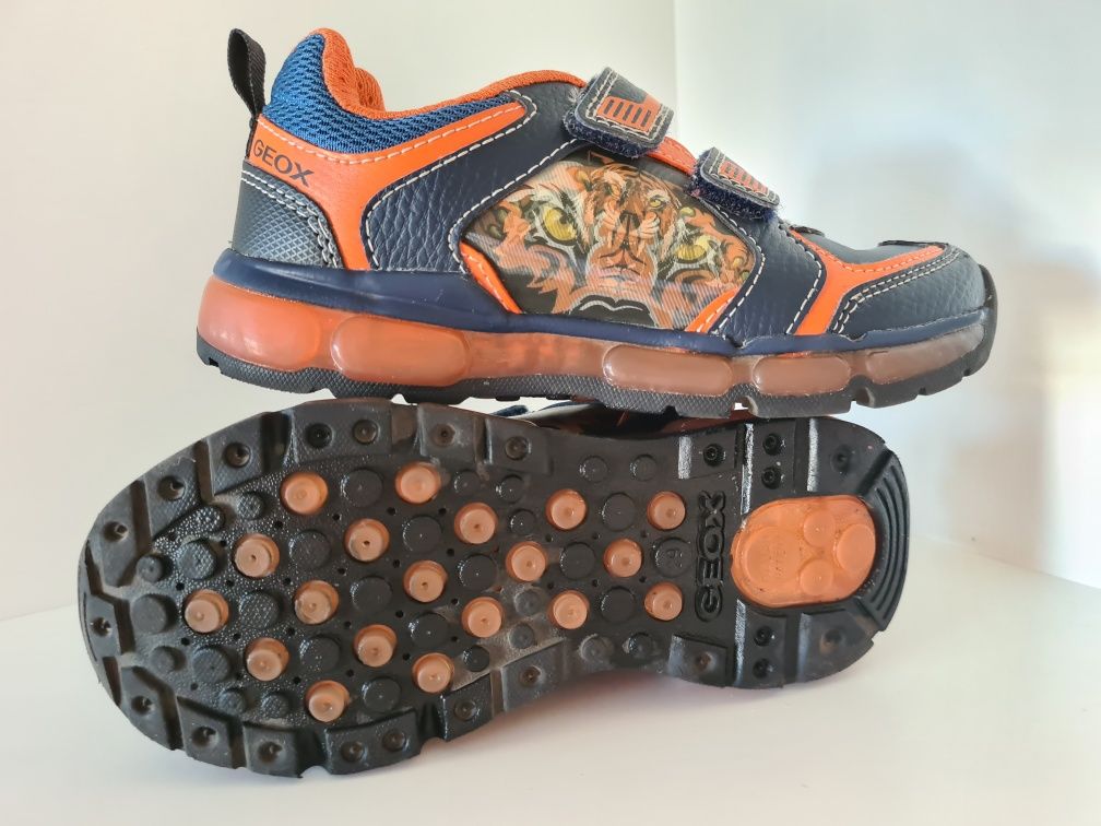 Geox świecące buty dla chłopca z tygrysem rozmiar 29