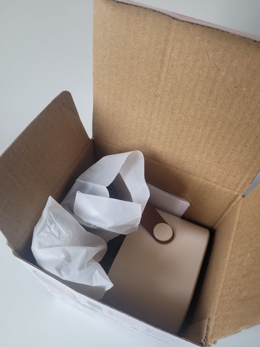 Nowy głośnik mini bluetooth z mikrofonami ecru