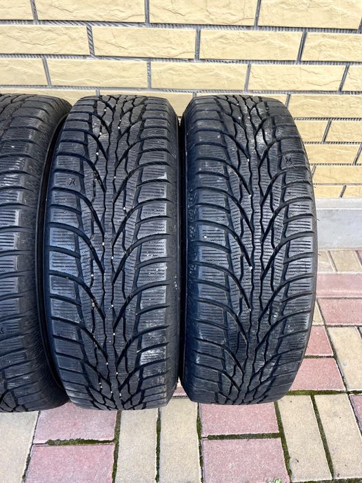 Шини резина R16 215.65 kumho 8-9 mm 6 комплектів є