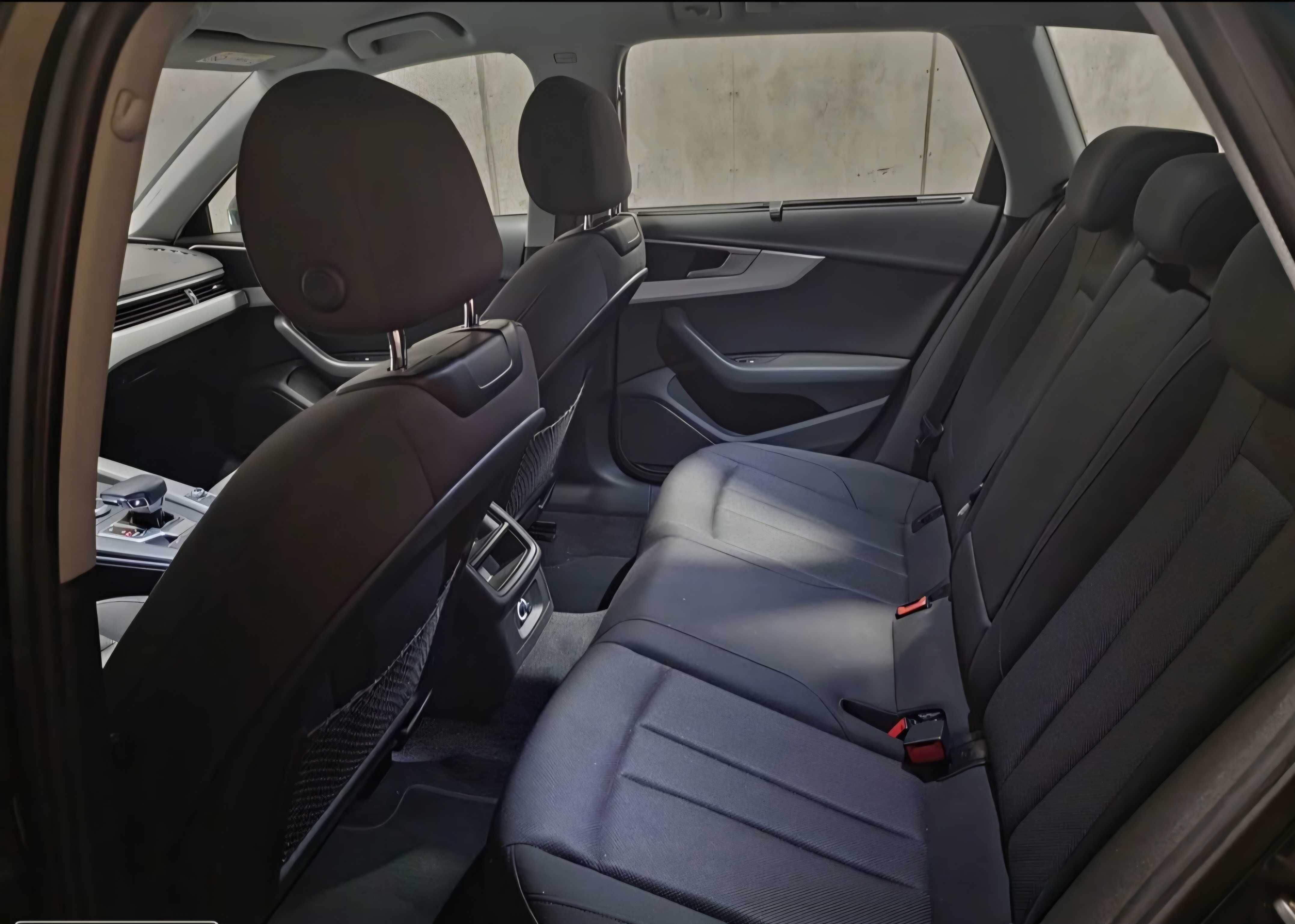 Audi A4 Avant 35 2.0 TDI S-Tronic 150cv