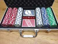 Zestaw 300 żetonów do pokera DICE w aluminiowej walizce CARTAMUNDI