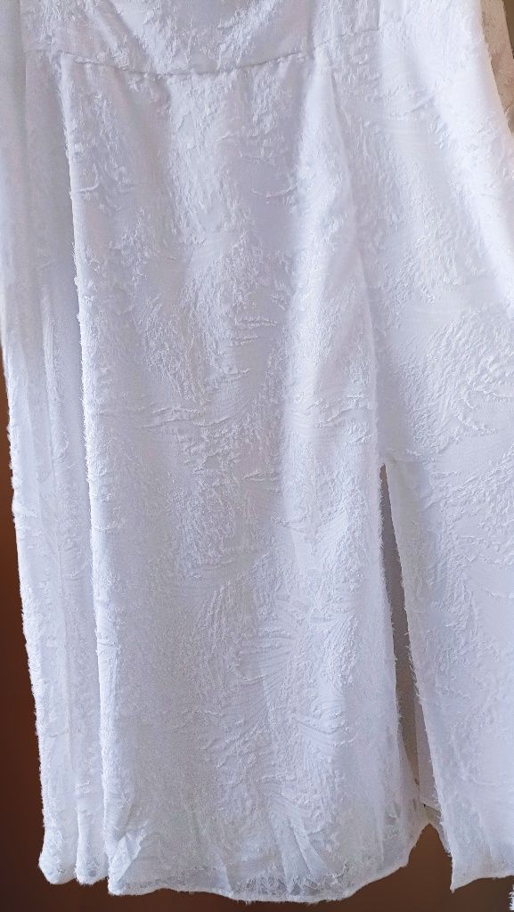 Suknia ślubna plus size w stylu boho rozmiar 50