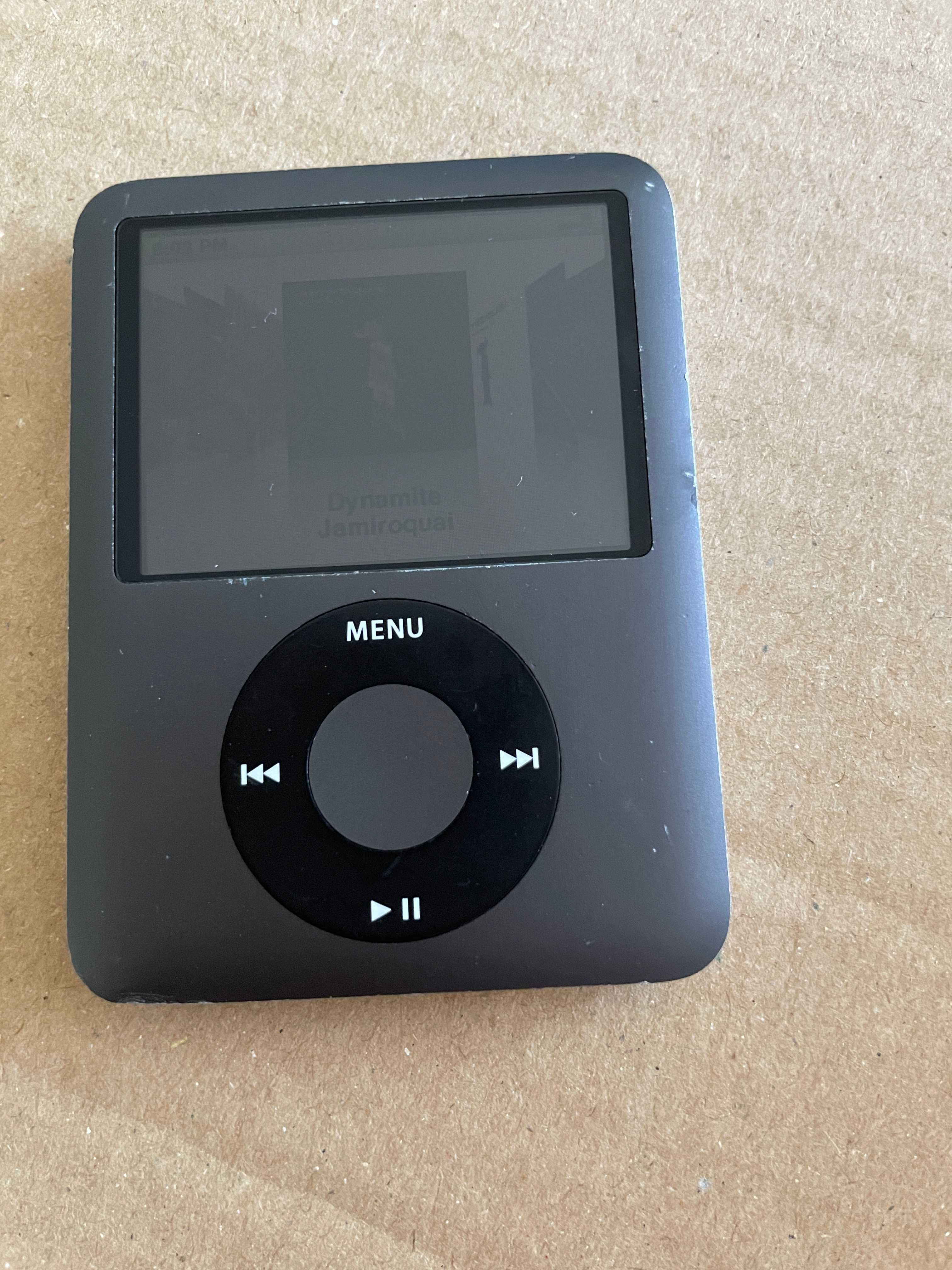 Oryginalny unikatowy iPod nano 8GB + nowe słuchawki