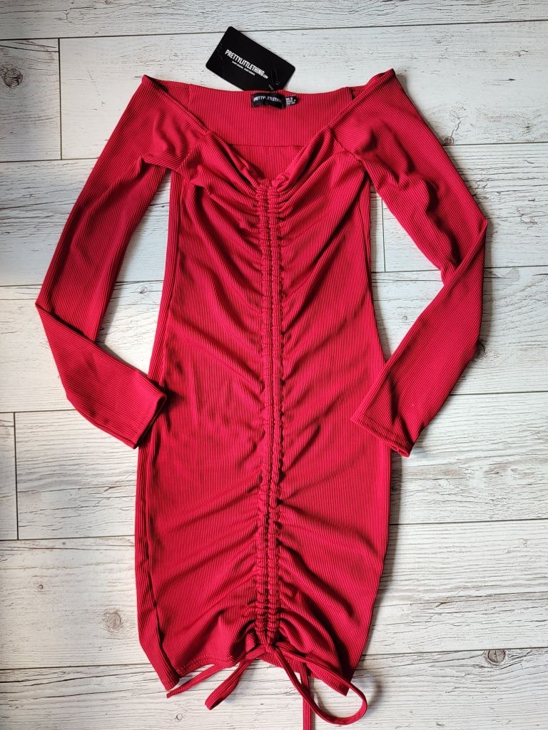 Sukienka mini ściągana czerwona