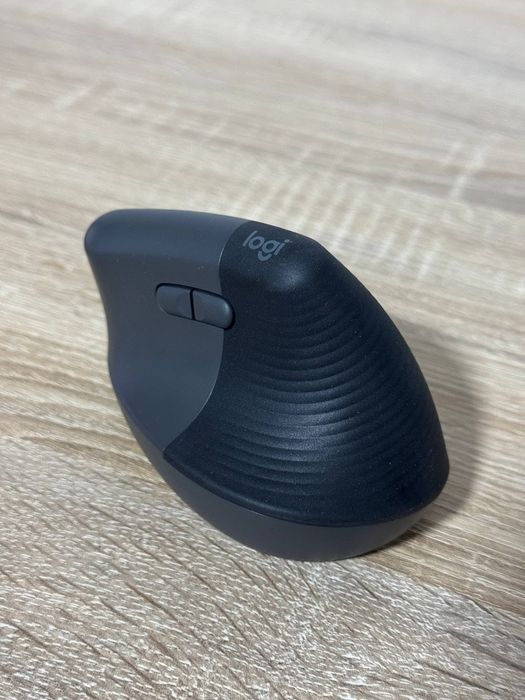 Бездротова миша Logitech Lift Ergonomic Vertical Graphite (910-006473)
