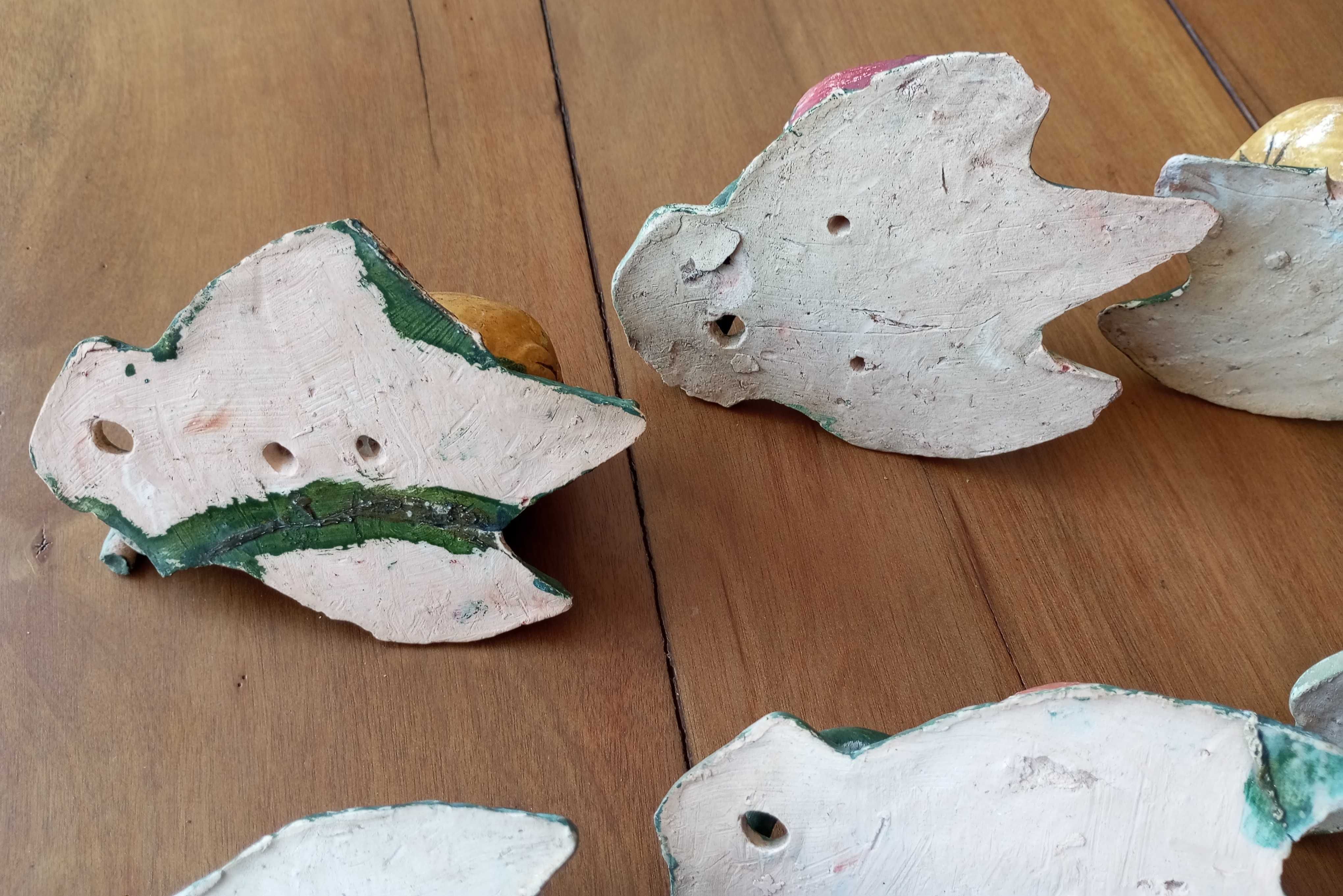 Antigo conjunto de frutos de pendurar em terracota