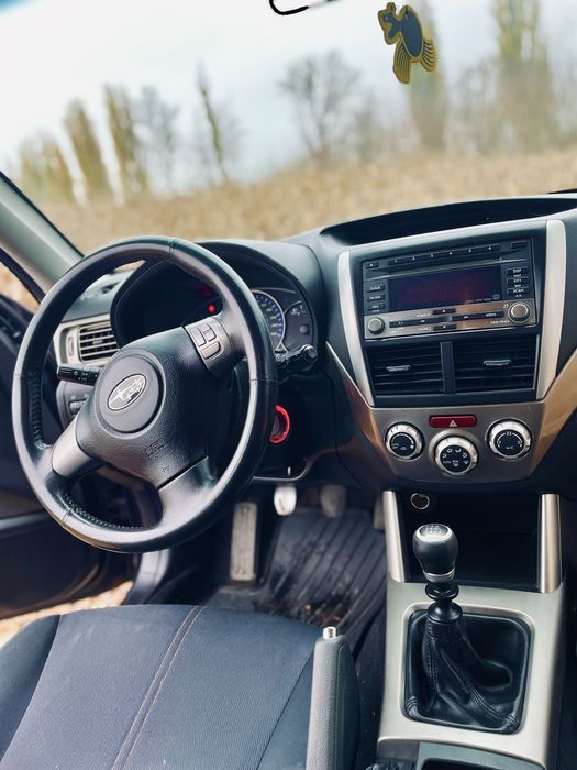 Продам Subaru Forester 2010