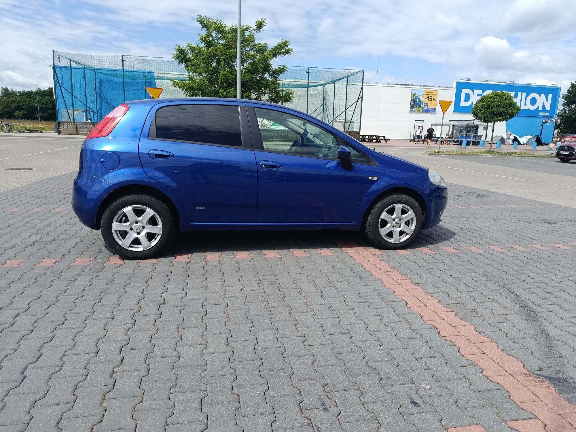 Fiat Grande Punto 1,4 16v 95 KM z Niemiec 6 biegow- klima