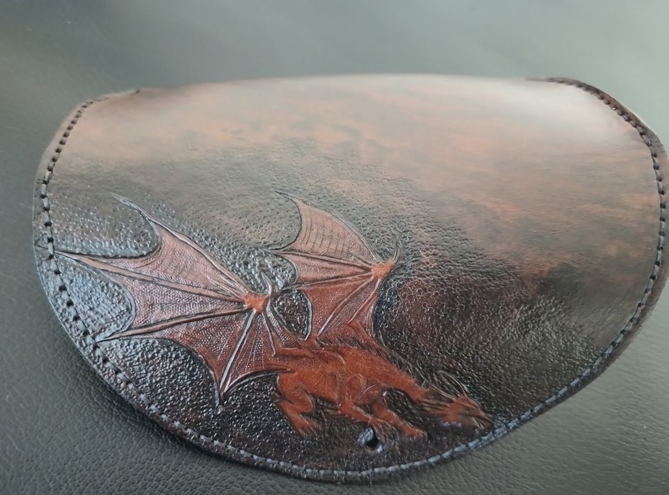 Футляр для окулярів із натуральної шкіри з тисненням ручної роботи