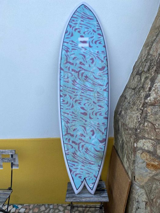Prancha / Surboard Índio Endurance Combo 6'1ft Shapers quad keel fins