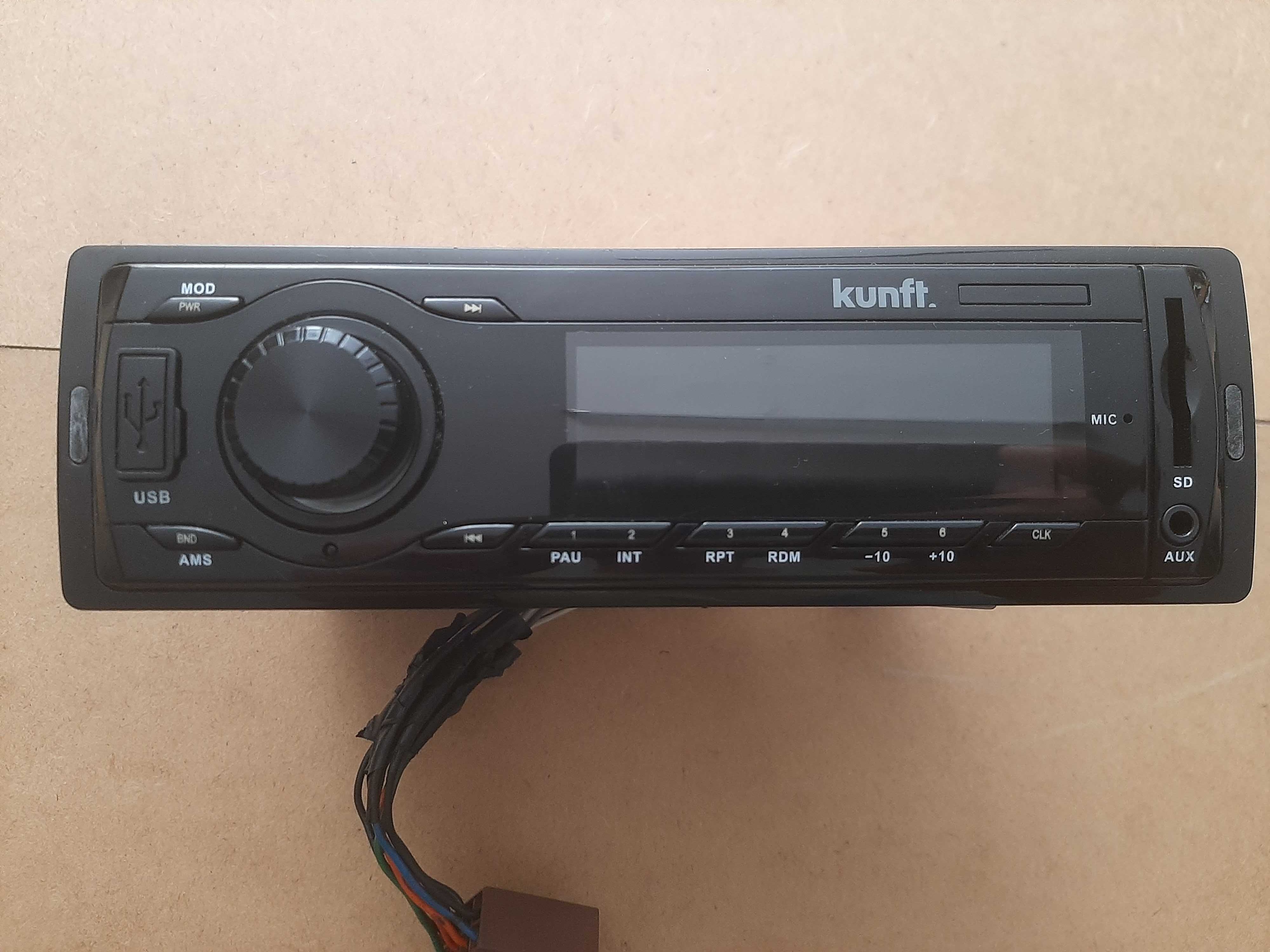 Autorrádio KUNFT KBCR3886