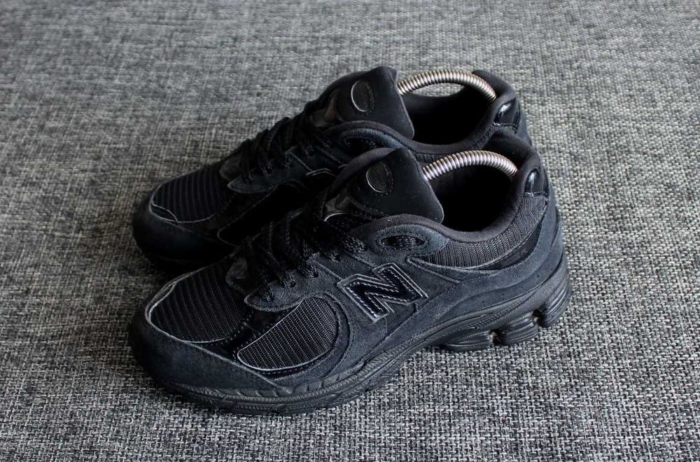 Кросівки New Balance 2002R Triple Black Оригінал 40.5р