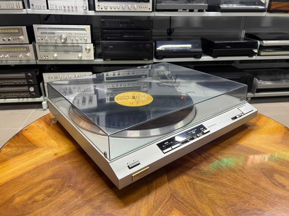 Gramofon Technics SL-QX300 Audio Room