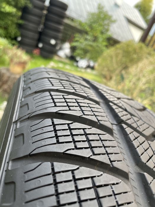 4x PIRELLI Scorpion Winter 235/65R17 104H FR AO