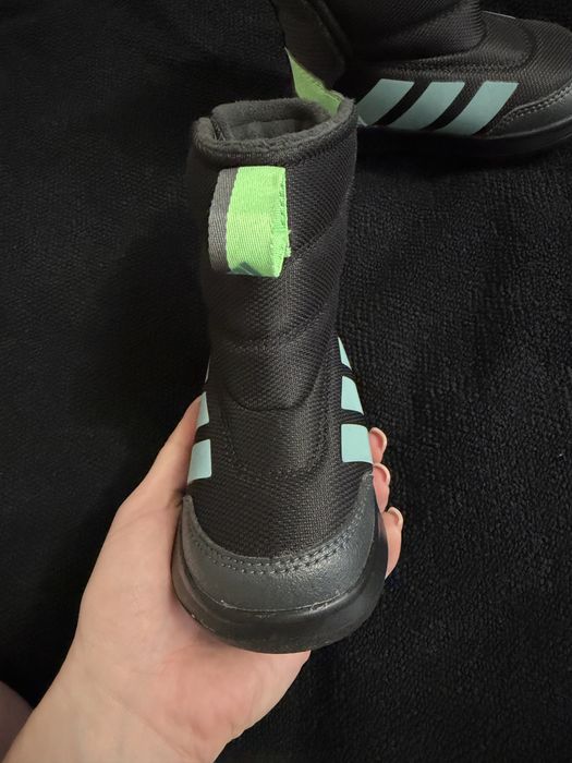 Зимові черевики adidas