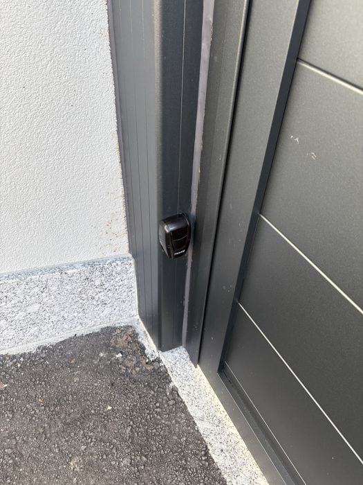 Vendemos e Instalamos Portas/Portões e automatismos