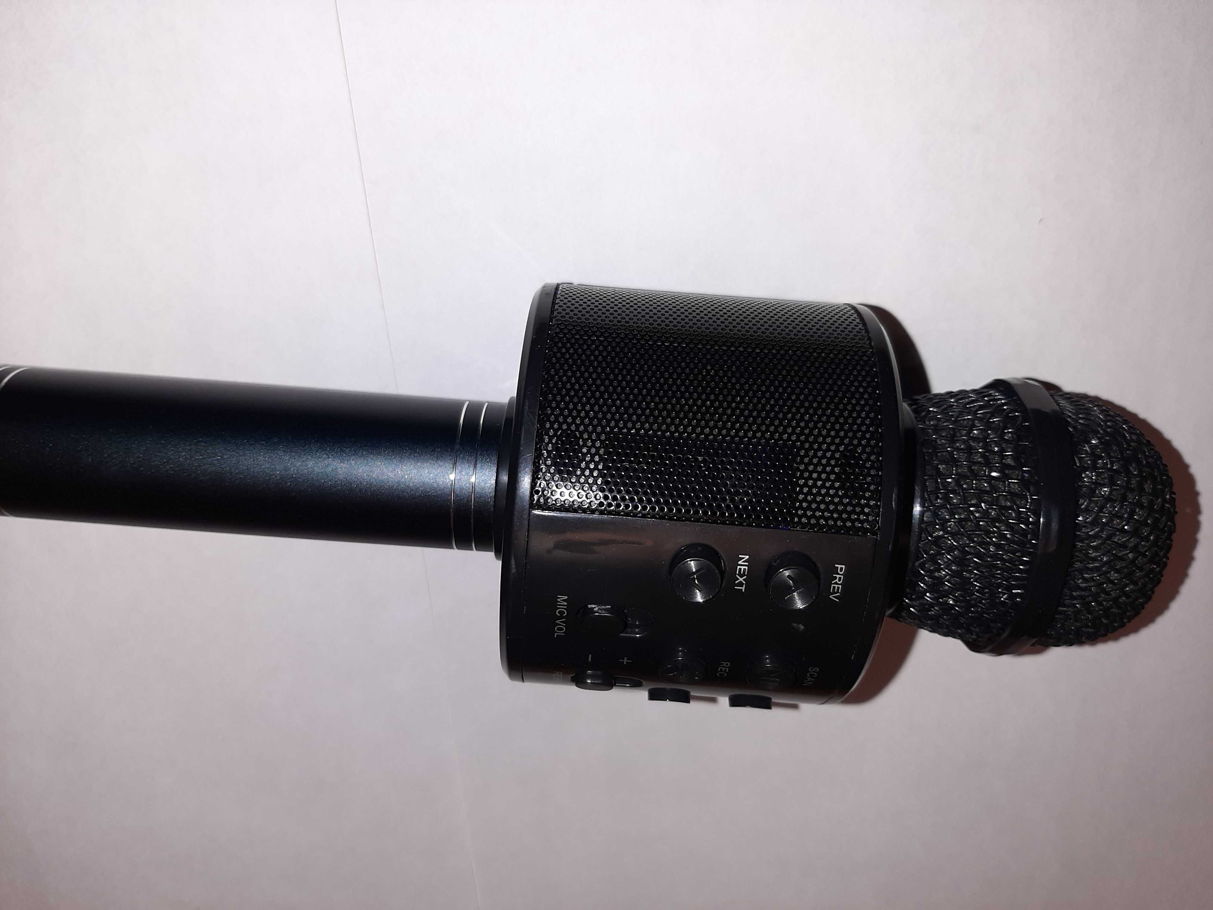 Mikrofon bezprzewodowy z karaoke wbudowany głośnik Bluetooth czarny