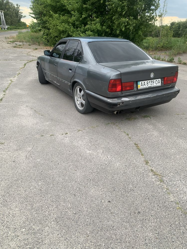 Продам Bmw e34 520i