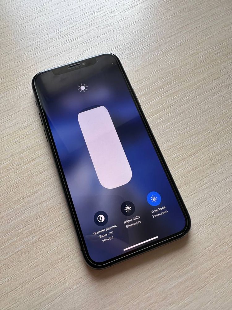 IPhone 11pro 64g на R-sim
