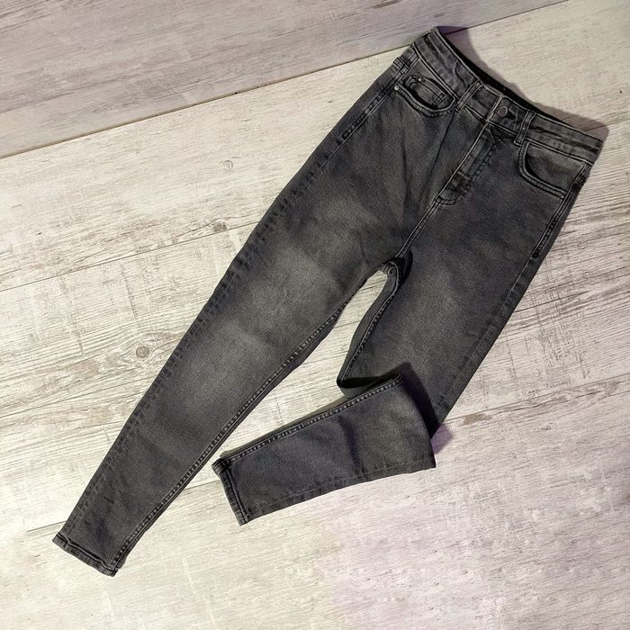 Стильні жіночі джинси тягнуться s/m