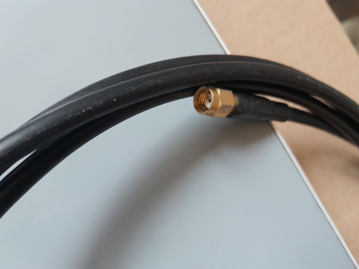 Antena wi-fi 2,4 GHz  panelowa Netus 18dBi z kablem 3m wtyk RSMA