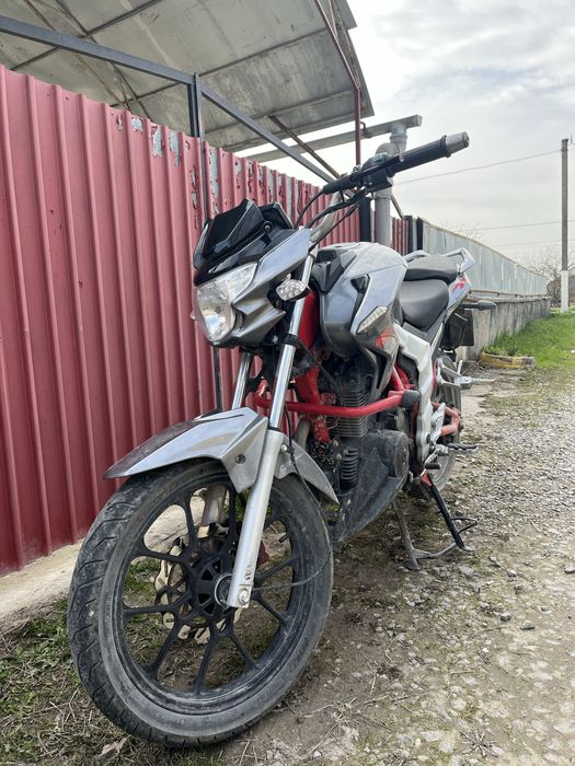 Продаю мотоцикл срочно