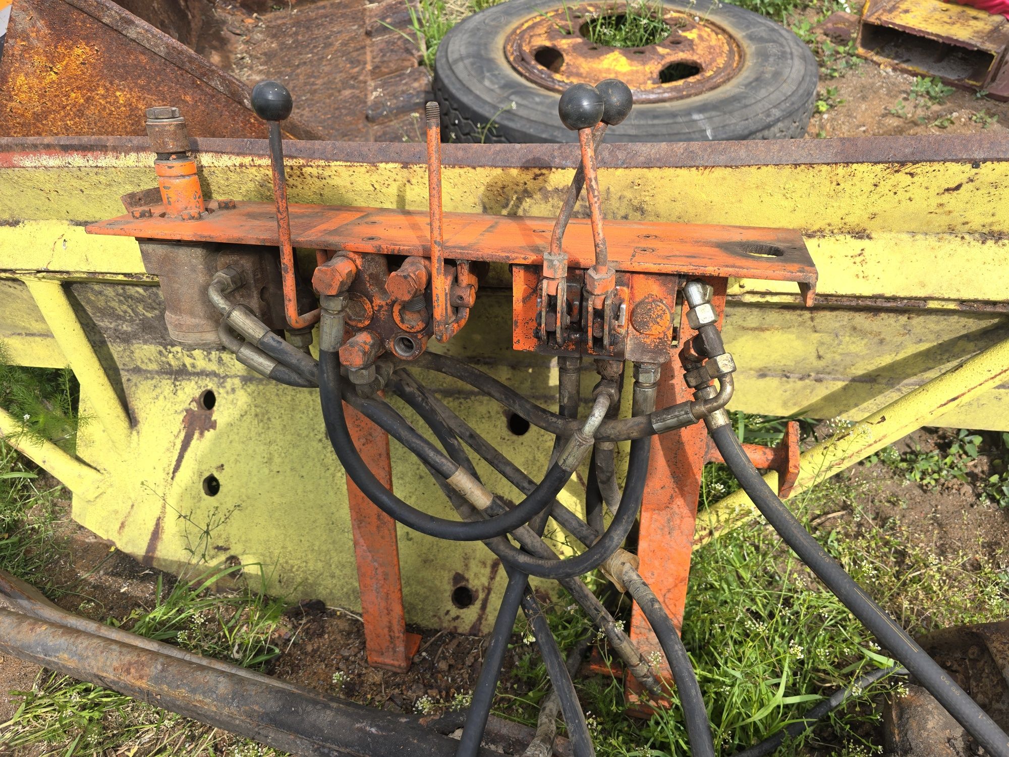 Rozdzielacz hydrauliczny