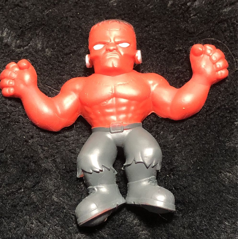 Stretch Squad czerwony Frankenstein Hulk rozciągliwa zabawka, 15cm
