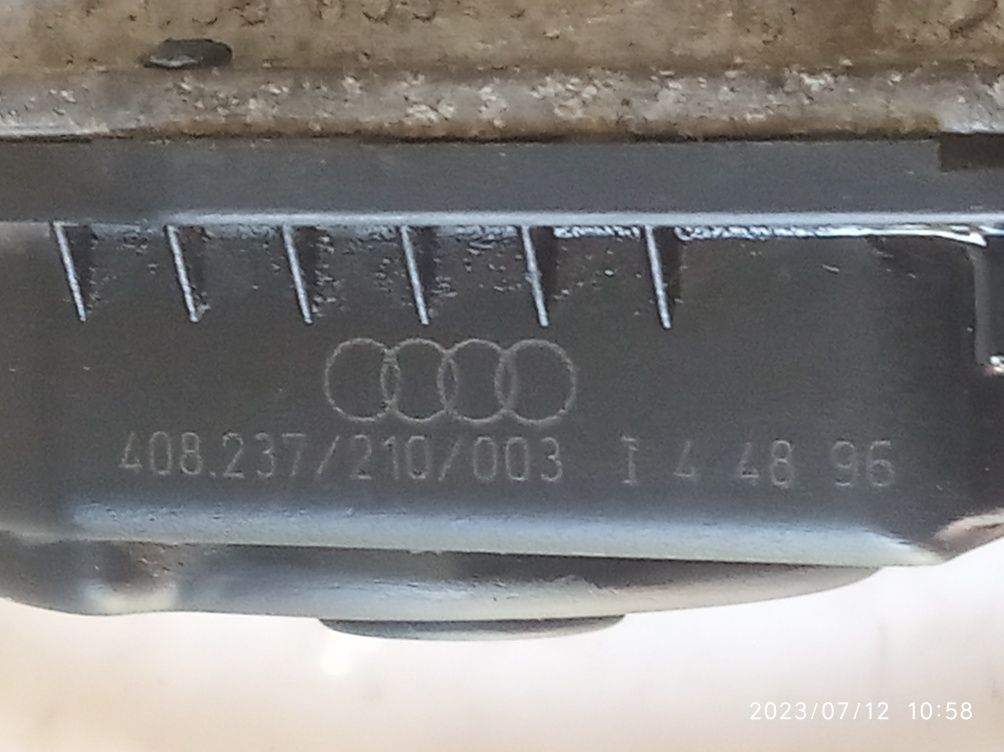 Заслонка дроссельная Audi A6 I C4  1.8