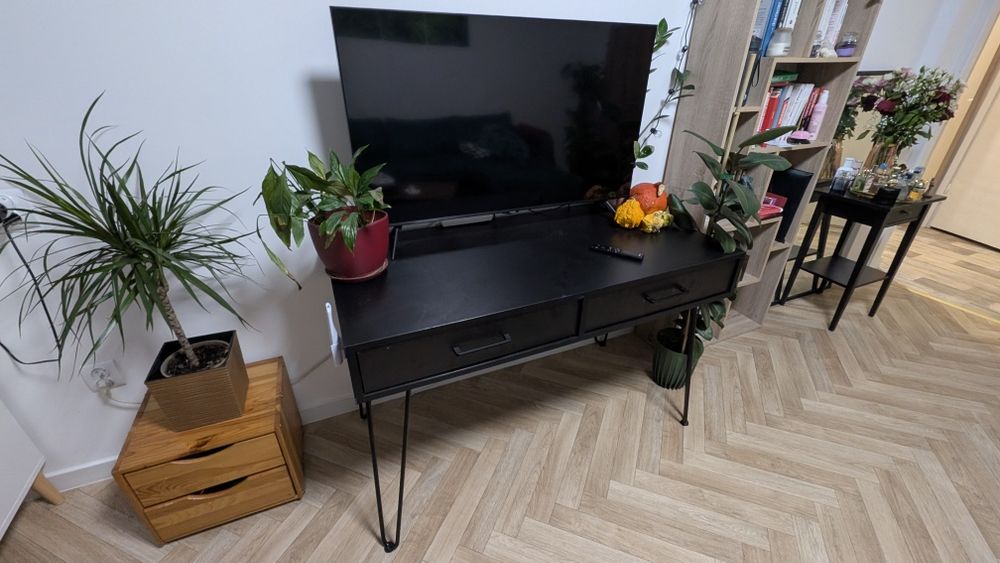 Biurko, stolik pod telewizor czarny